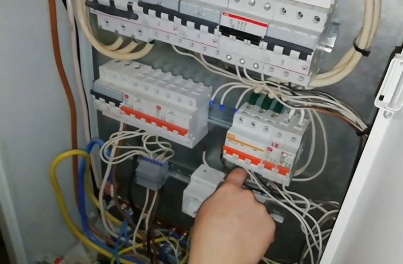 Демонтаж электрощита